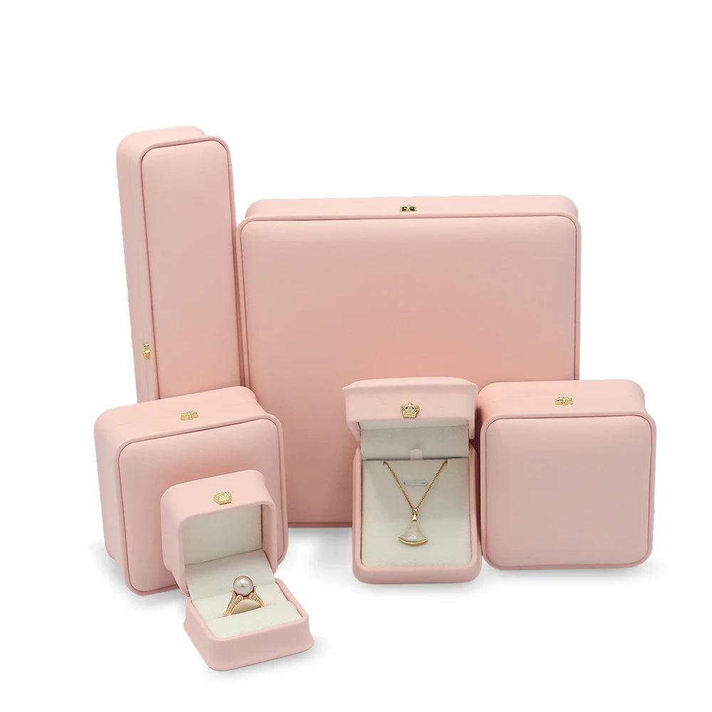 https://ae01.alicdn.com/kf/S51cfa212a2e04facb19cdb55da75609d8/Wholesale-jewellery-organizer-boxes-PU-Leather-Jewelry-box-Custom-for-925-Sterling-Silver-Original-Beads-Packaging.jpg