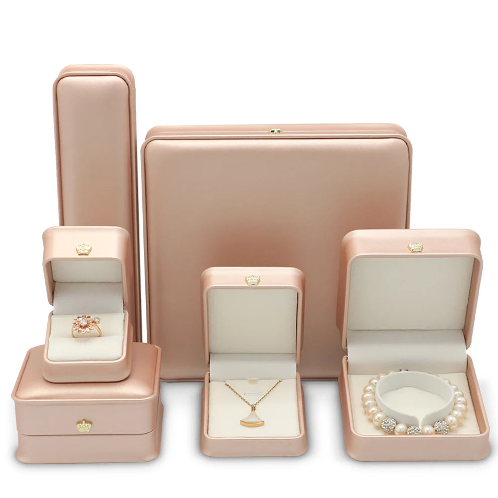 https://ae01.alicdn.com/kf/S1c418e3d77da42548690890a0c53cd64D/Wholesale-jewellery-organizer-boxes-PU-Leather-Jewelry-box-Custom-for-925-Sterling-Silver-Original-Beads-Packaging.jpg